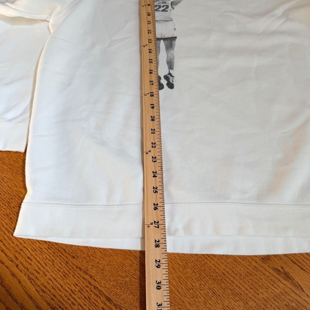 Nike Caitlin Clark Iowa Hawkeyes Never A Long Shot Sweatshirt White XL Rare - Picture 12 of 12